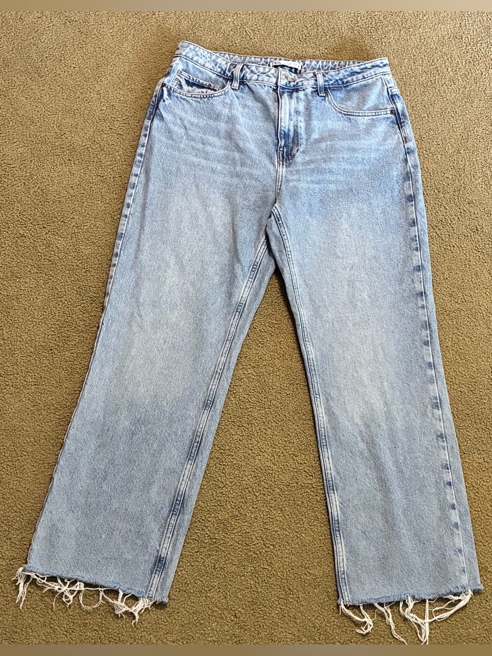 ZARA Hight Waist Straight Leg Jeans Light Blue Women’s Size 12 Raw Hem Pants